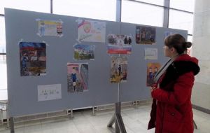 В здании пензенского вокзала открылась выставка детских рисунков