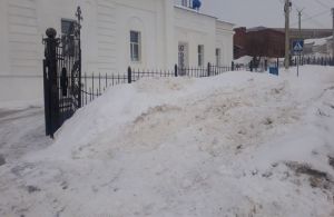 «Жесть». Жители райцентра Пензенской области пожаловались на чудовищную чистку тротуаров. Фото