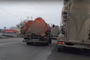 Под Пензой грузовик с горючим влетел в фуру