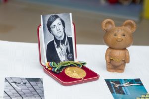 Олимпийскую чемпионку Ирину Бажину с юбилеем поздравила администрация президента