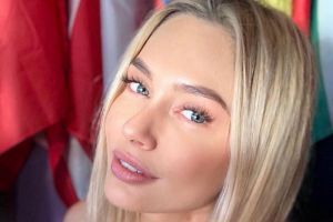 «Ух, как грозно!». Наталья Рудова вообразила себя королевой из сериала «Игра престолов»