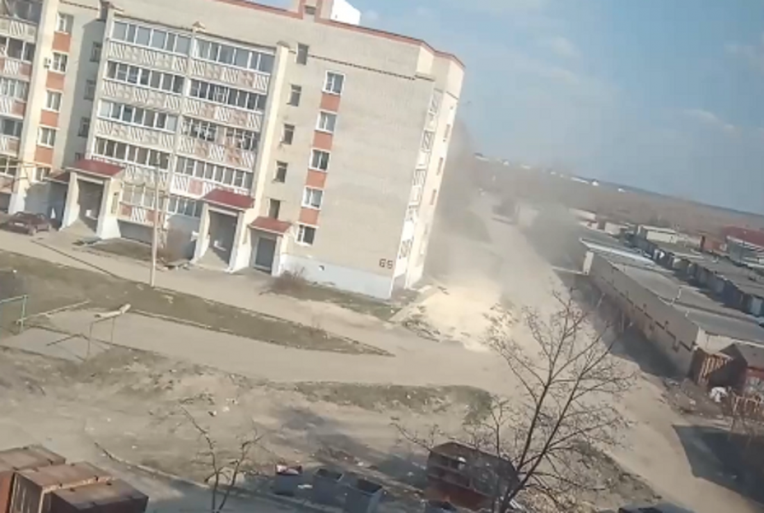 Жители Пензенской области сняли на видео «мини-смерч» в Кузнецке