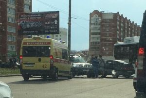 На место ДТП в Запрудном приехала реанимация