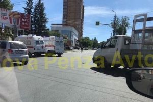 В центре Пензы «скорая помощь» столкнулась с «ГАЗелью»