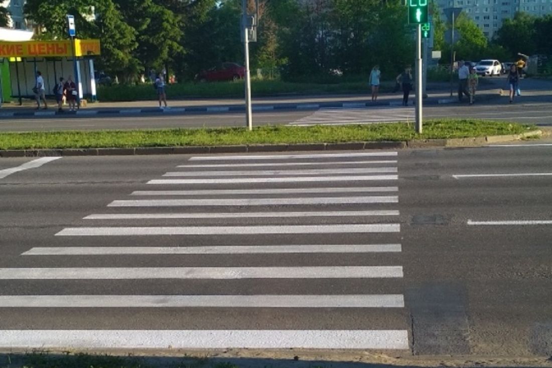 «Все для людей». В Пензе пешеходный переход проложили через газон