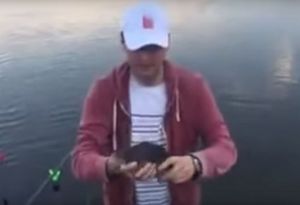 Зампред правительства Пензенской области поймал в водоеме «красавца»