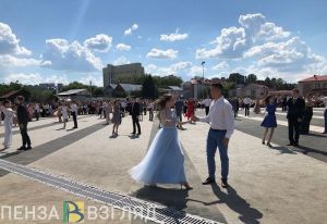 Бал медалистов, сбитая женщина и убийство сожительницы – новости Пензы за 19 июня