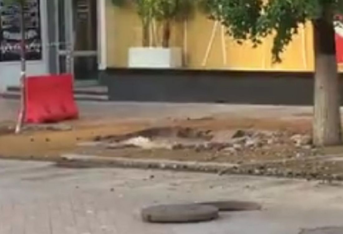 В Пензе на Московской фонтан превратился в джакузи