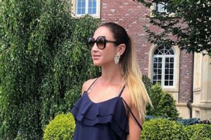 «Даже в дождь ты красотка». Ольга Бузова покорила поклонников образом в черном