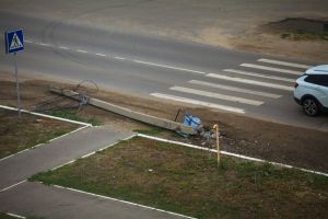 В Кузнецке Пензенской области машина сшибла столб