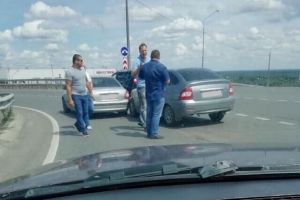 В пензенском микрорайоне Север «ВАЗ» влетел в иномарку
