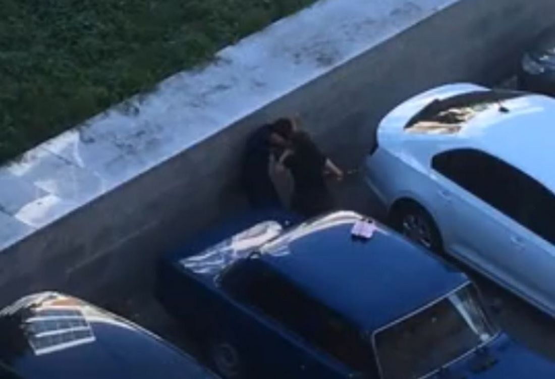 На улице Московской в Пензе одна женщина избивала другую. Видео