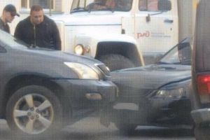 В Пензе лоб в лоб столкнулись люксовая иномарка и «ВАЗ»