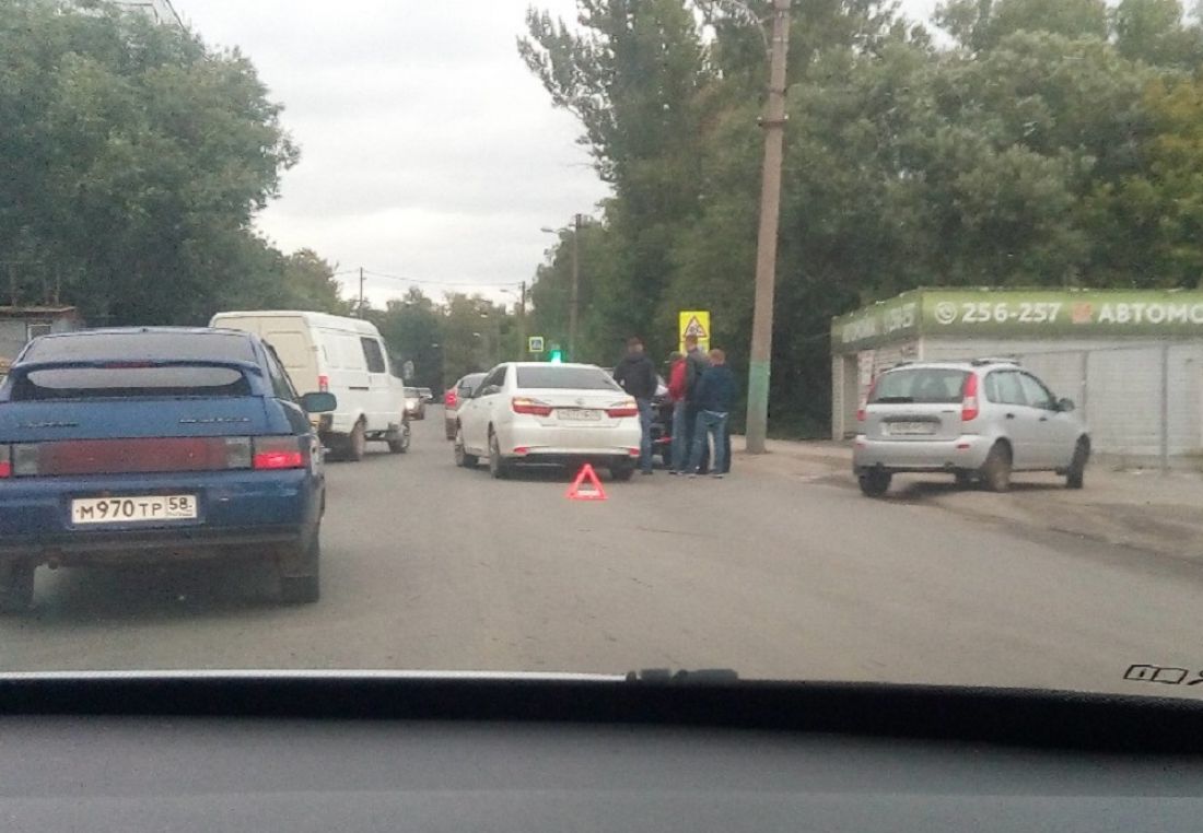 В Пензе столкнулись «Toyota» и «Maybach»