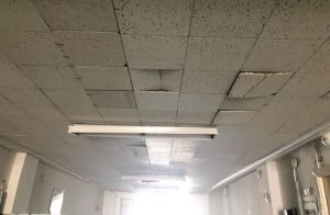В детской поликлинике Заречного родители боятся хрупких потолков