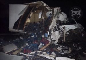 «Вот это жесть». На трассе в Пензенской области автомобиль превратился в железное месиво