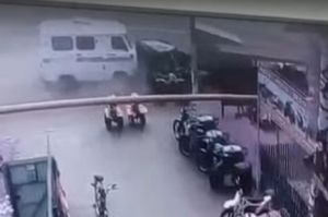 Момент ДТП со «скорой» в Лунино попал на видео