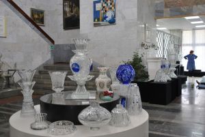Пензенцев познакомят с юбилейными вазами «Красного гиганта»