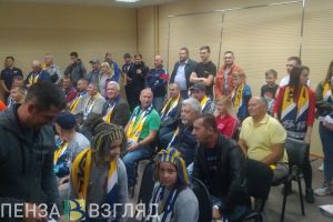 Хоккеисты и тренеры пензенского «Дизеля» встретились с болельщиками