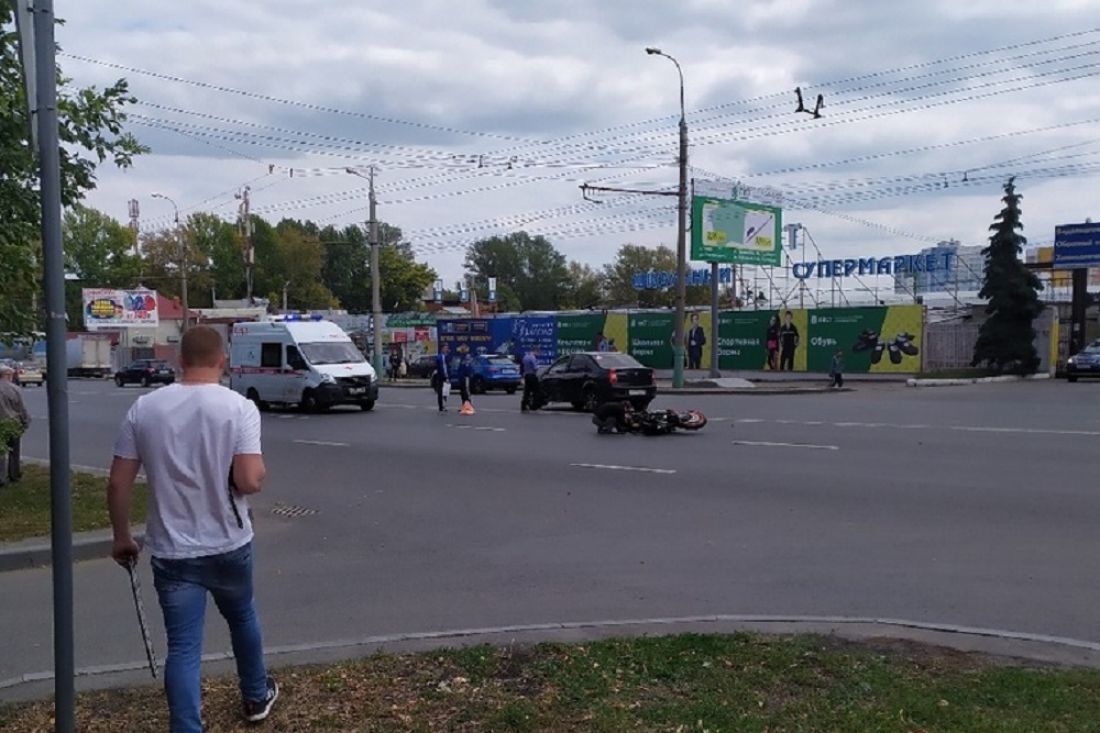 Очевидец сообщил о сбитом мотоциклисте на улице Карпинского в Пензе
