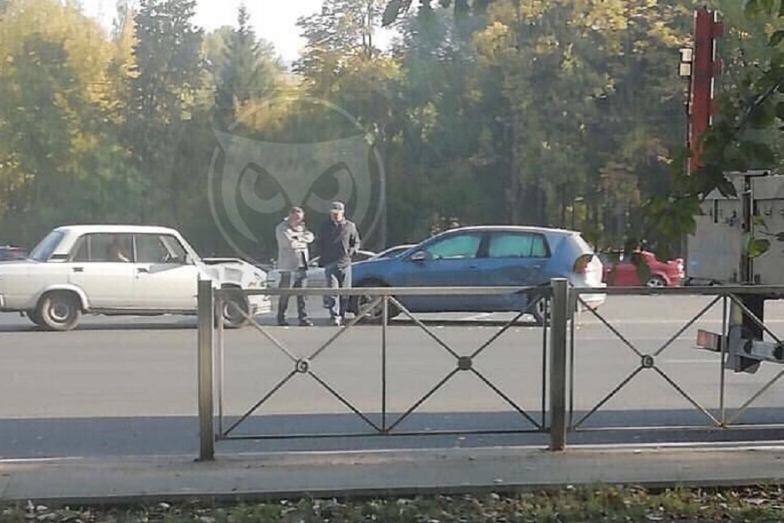 «Прямо как в GTA». В пензенском Арбекове произошла нелепая авария
