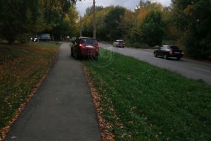 Очевидца удивил странный поступок водителя иномарки