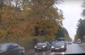 Водители оправдали массовый обгон через сплошную под Пензой. Видео