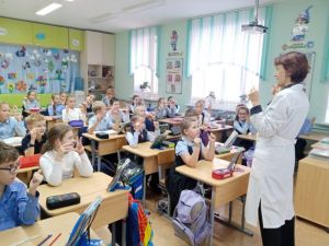Пензенским третьеклашкам рассказали о пагубности курения и пьянства