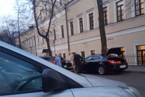 На улице Белинского в Пензе иномарка угодила в ДТП