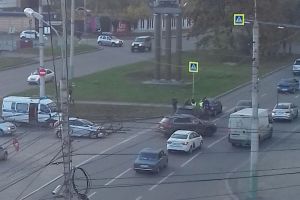 На месте дежурная часть и ГИБДД. Очевидец сообщил о ДТП в центре Пензы