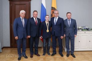 Пензенский губернатор встретился с Денисом Аблязиным