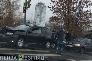 Жесткая авария в центре, вызов обществу и найденная пенсионерка: новости Пензенской области за 22 октября