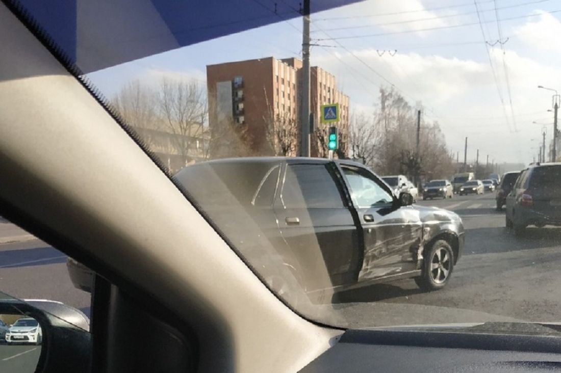 В Пензе возле больницы случилось ДТП