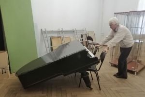 В Пензенской картинной галерее подарят новую жизнь «хромому роялю»
