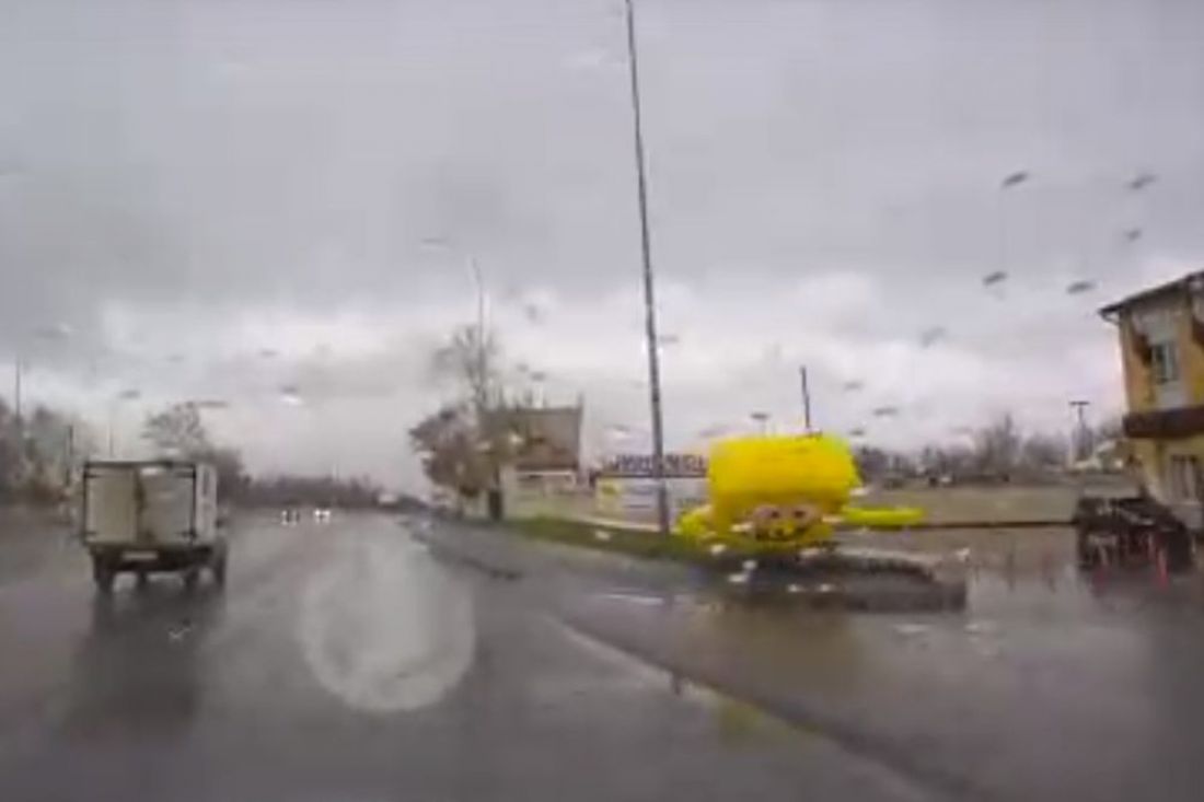 «Приунывший» Спанч Боб на автомойке рассмешил жителей Пензы. Видео