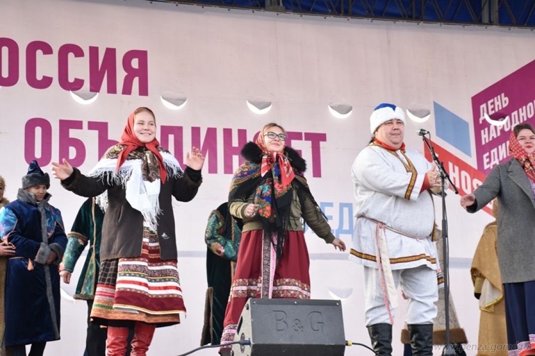 День народного единства, смертельный пожар и задержка самолета - новости Пензы за 4 ноября