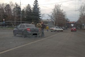 На улице Ленина в Пензе в аварию попали «ВАЗ» и иномарка