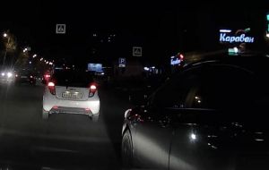 «Что это было?» Пензенцы удивляются упорству водителя, который пролез в другой ряд