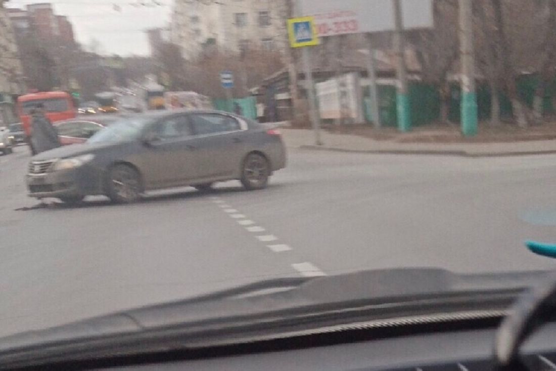 Иномарка угодила в ДТП на улице Свердлова в Пензе