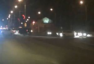 В Пензе дерзкий автохам совершил опасный обгон на повороте. Видео