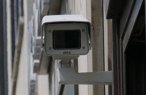 В туалетах пензенской школы за детьми следят с помощью камер видеонаблюдения