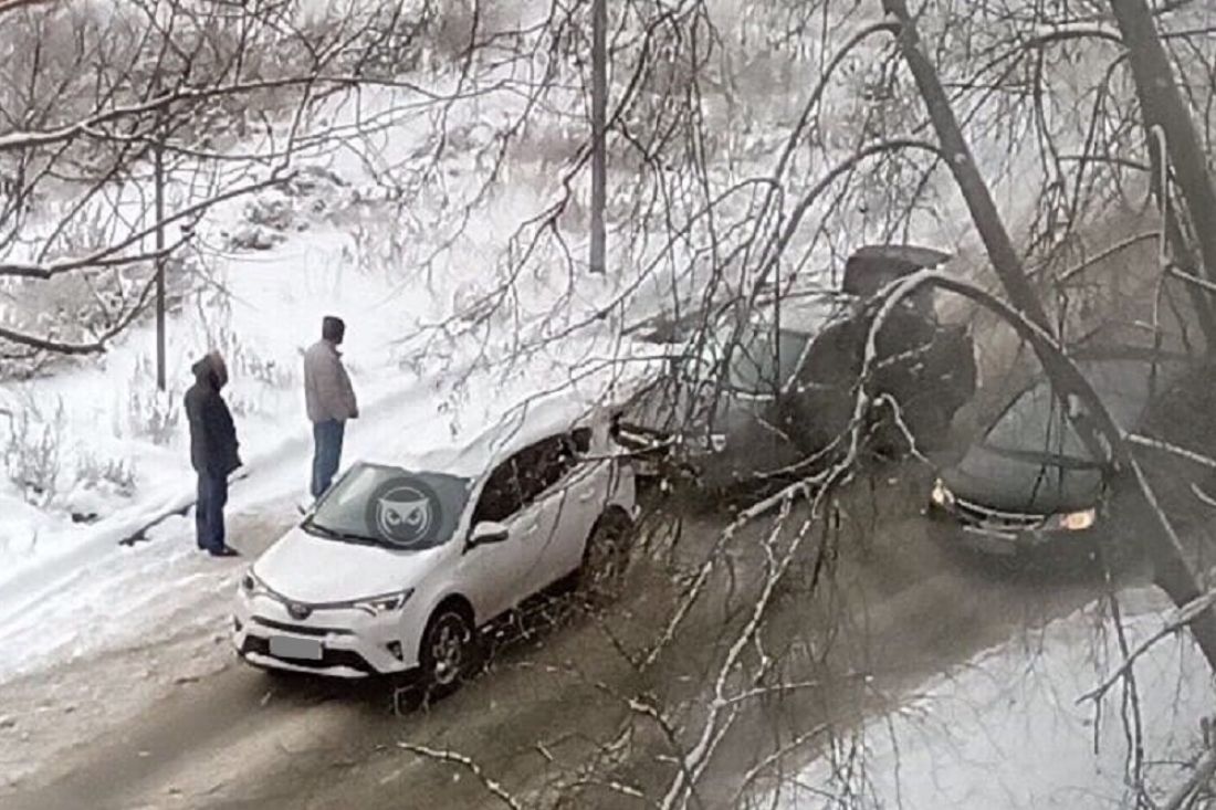 В Пензе отечественная легковушка влетела в кроссовер