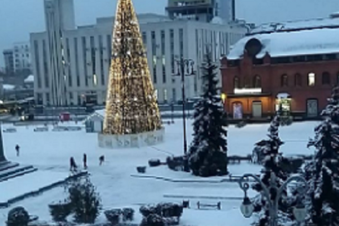 Пензенский губернатор поделился новогодним видом из окна
