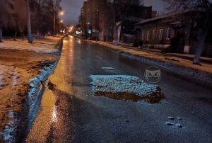 Пензенские водители предупредили о большой яме на улице Богданова
