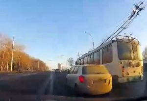 В Пензе водитель устроил «дичь» на дороге. Видео