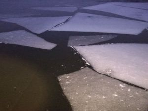 Пензенский рыбак спас товарища, который ушел под лед