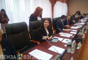 Новому депутату пензенской Гордумы вручили значок