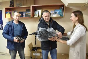 Районы Пензенской области снабдили скандинавскими палками и фитнес-браслетами