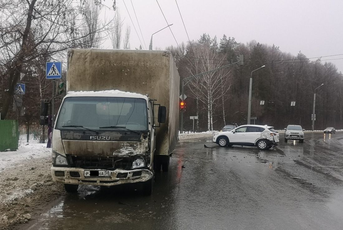 Пензенцы ищут видео ДТП с грузовиком на Окружной