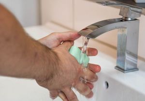 Жители Кузнецка страдают от перепадов качества воды
